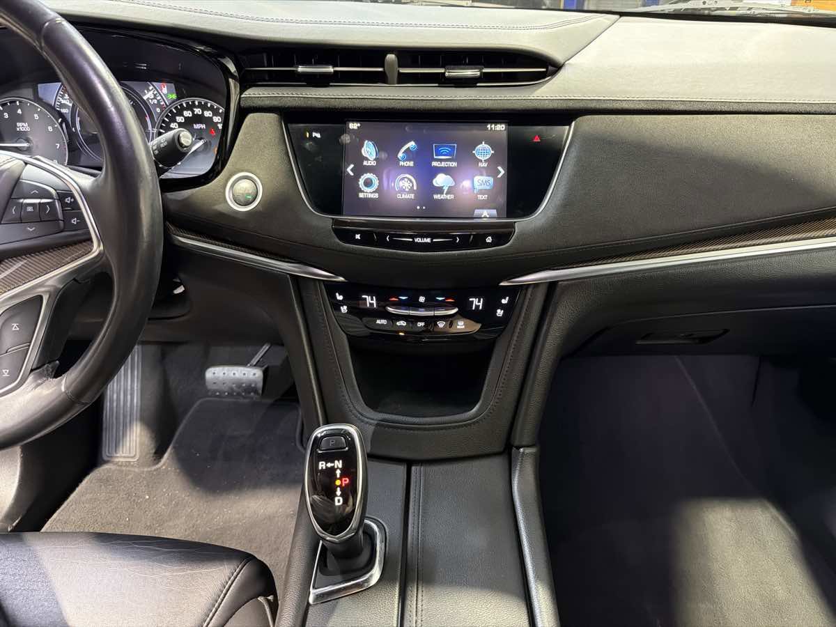 Used 2018 Cadillac XT5 Platinum image 20