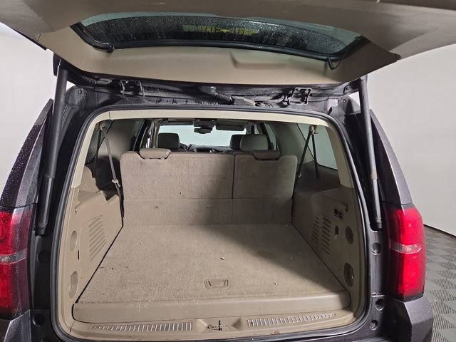 Used 2017 Chevrolet Suburban Premier image 33