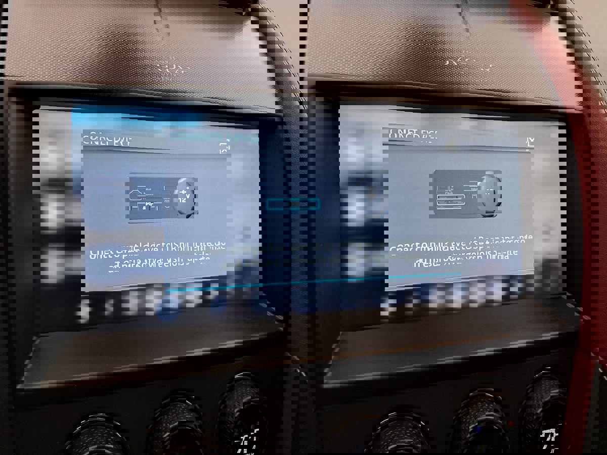 Used 2021 Jaguar F-TYPE Convertible image 36