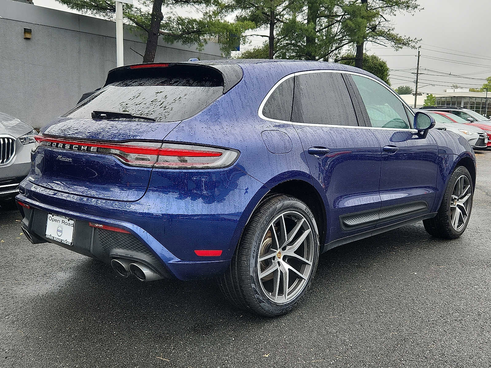 Used 2023 Porsche Macan AWD/4WD image 6