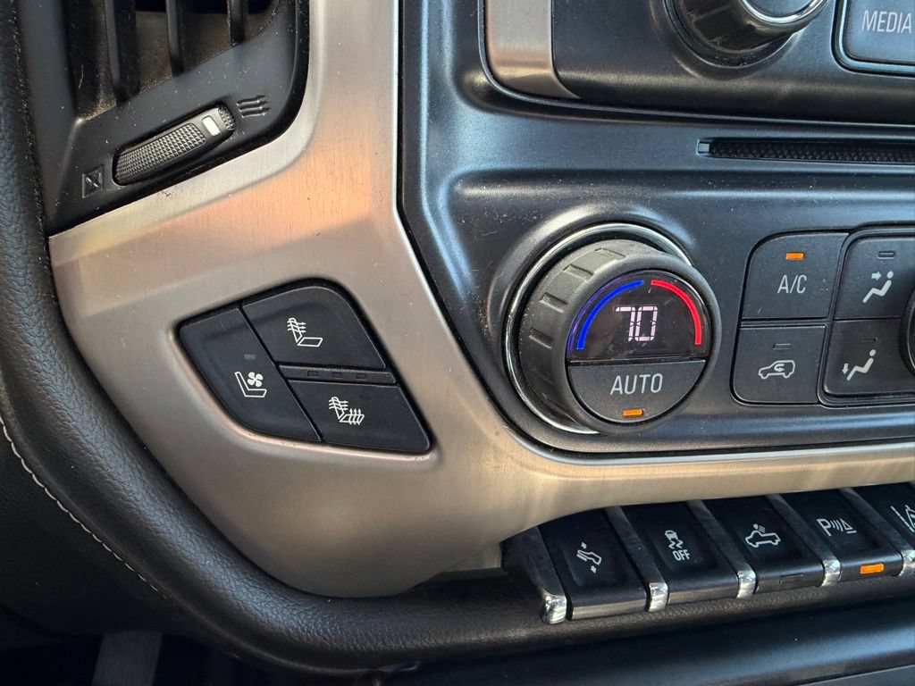 Used 2017 GMC Sierra 2500 Denali w/ Duramax Plus Package AWD/4WD image 12