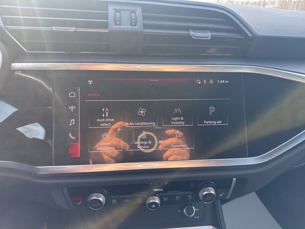 Used 2025 Audi Q3 2.0T Premium image 30