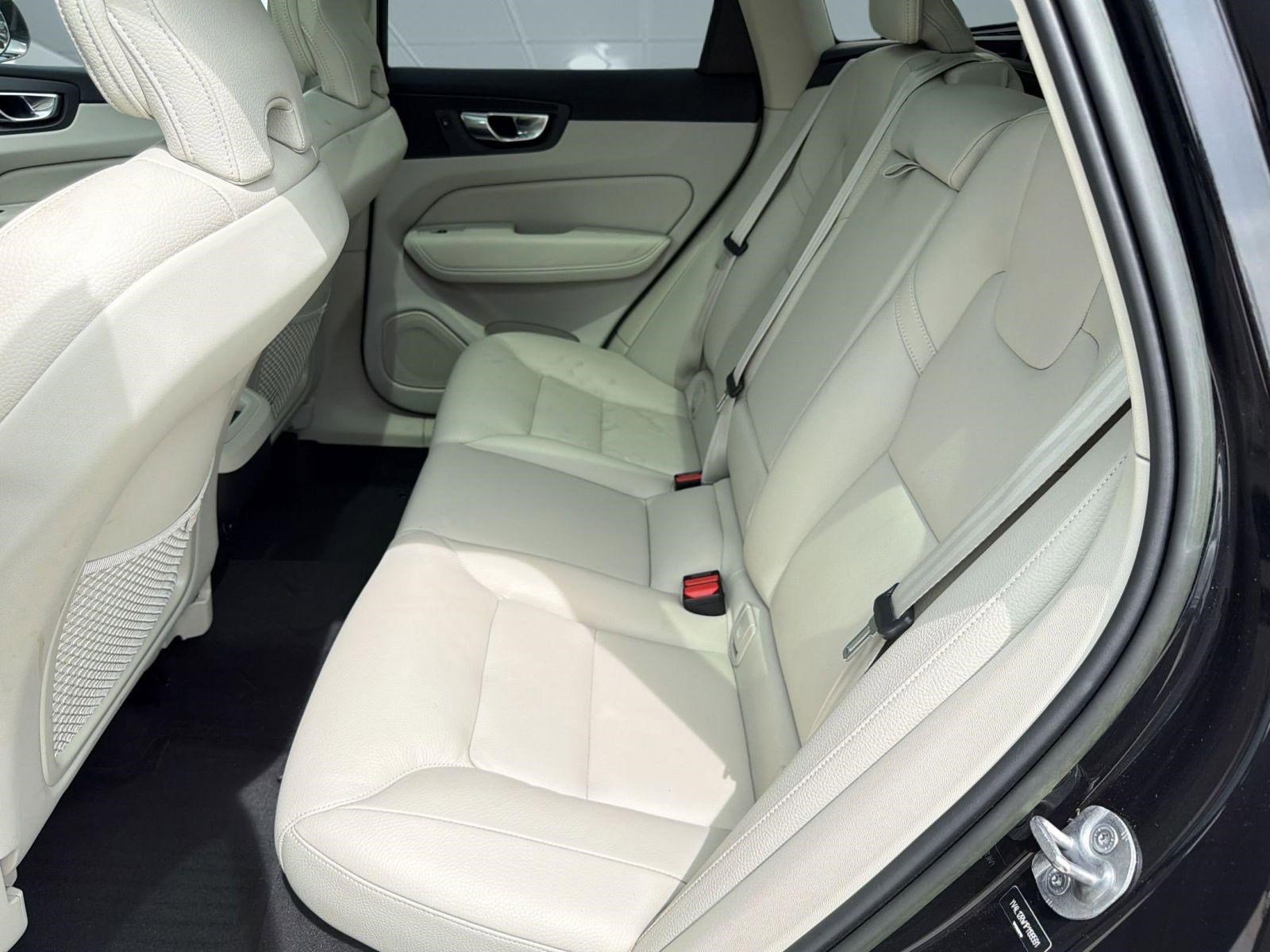 Certified 2023 Volvo XC60 B5 Plus w/ Climate Package AWD/4WD image 14