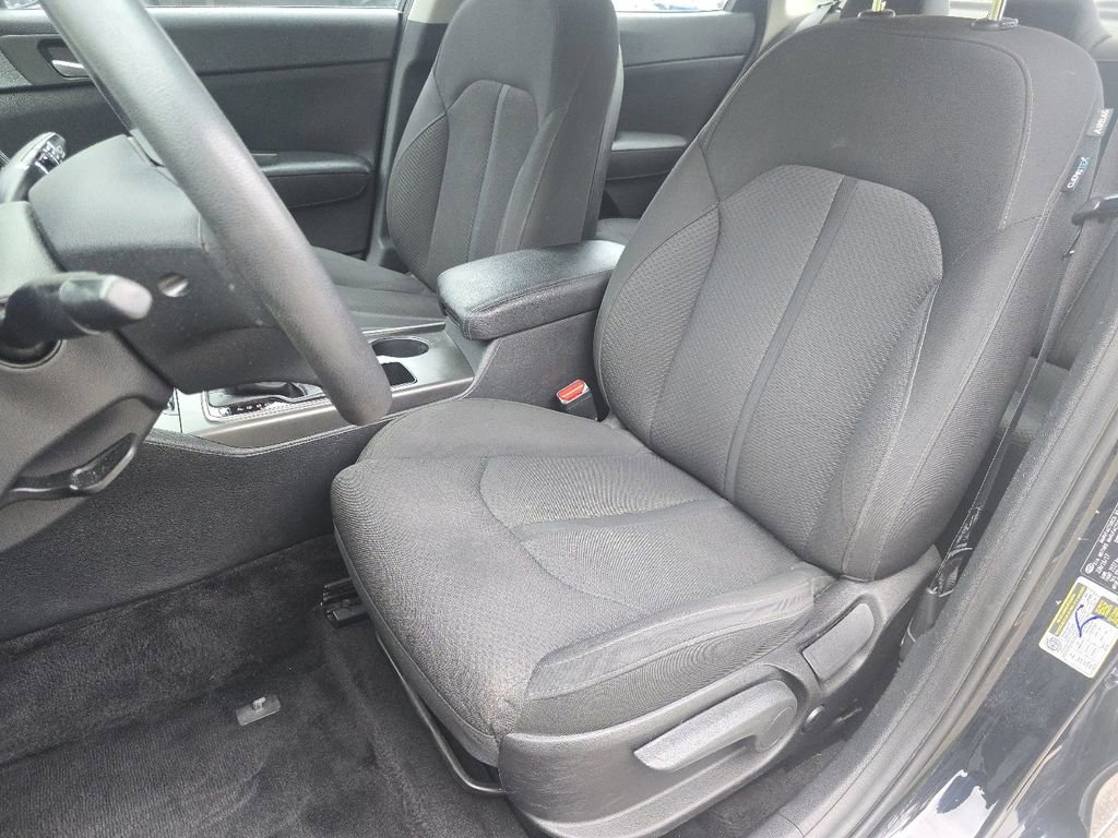 Used 2018 Kia Optima LX FWD image 21