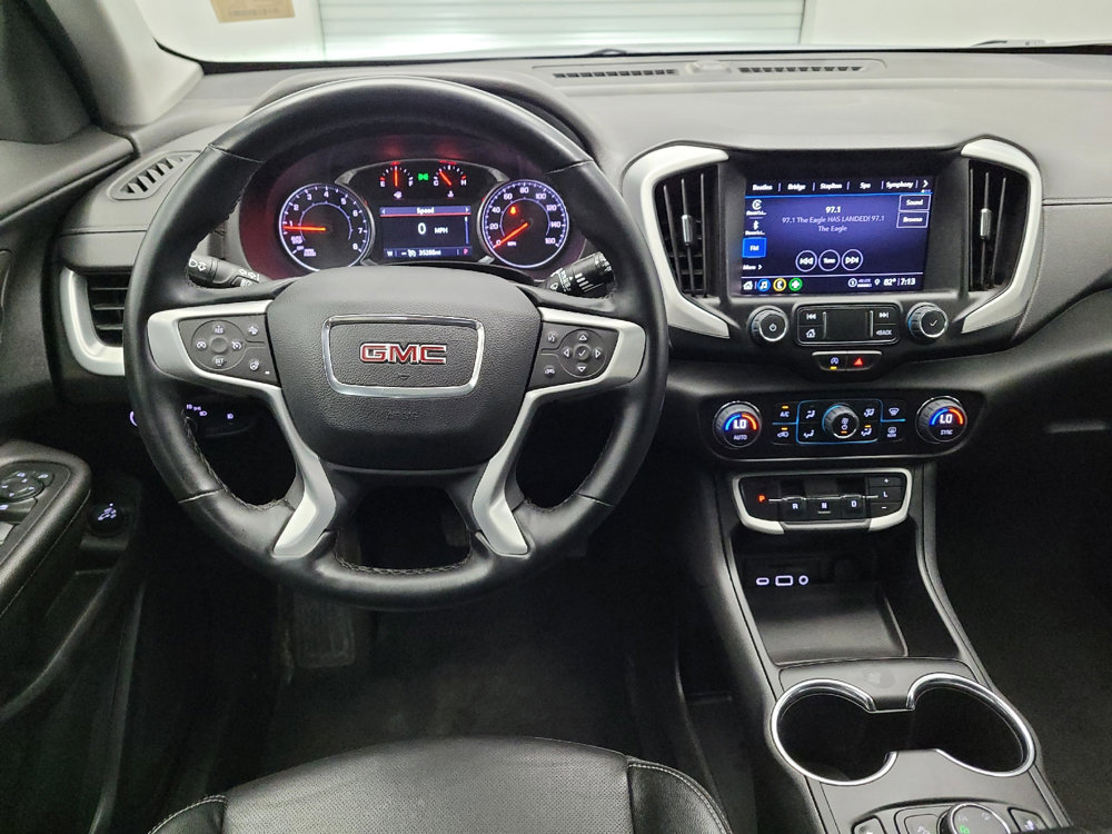 Used 2023 GMC Terrain SLT image 22