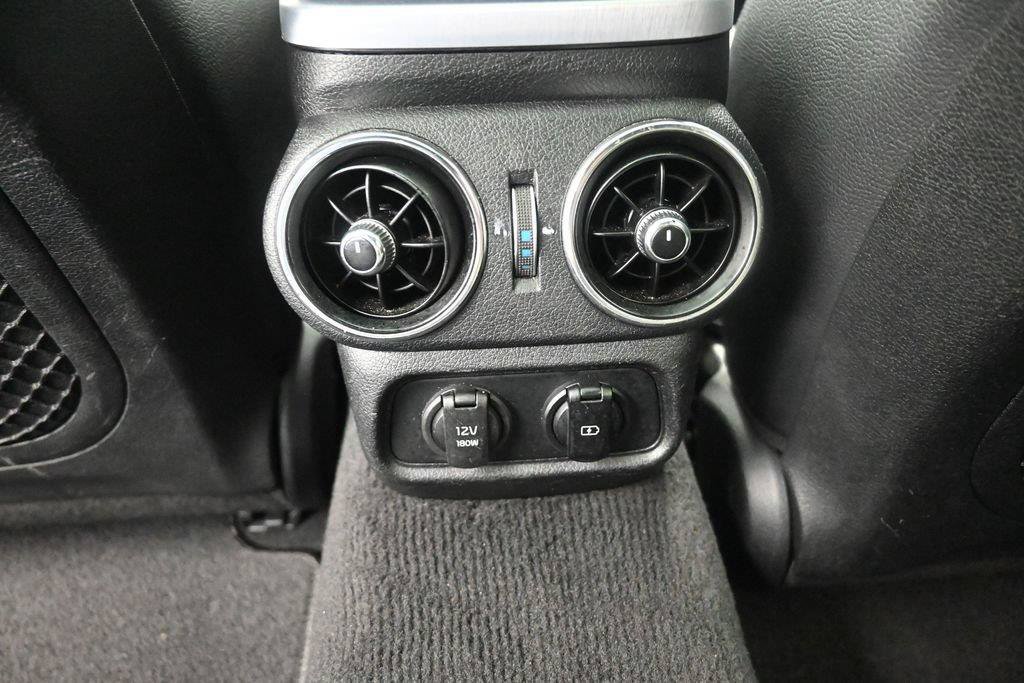 Used 2022 Kia Stinger GT1 AWD/4WD image 24