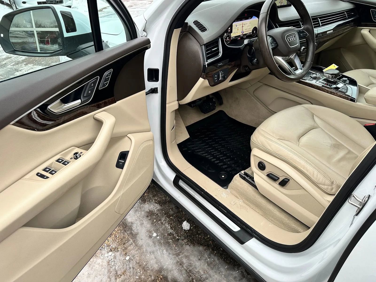 Used 2017 Audi Q7 3.0T Premium Plus image 9