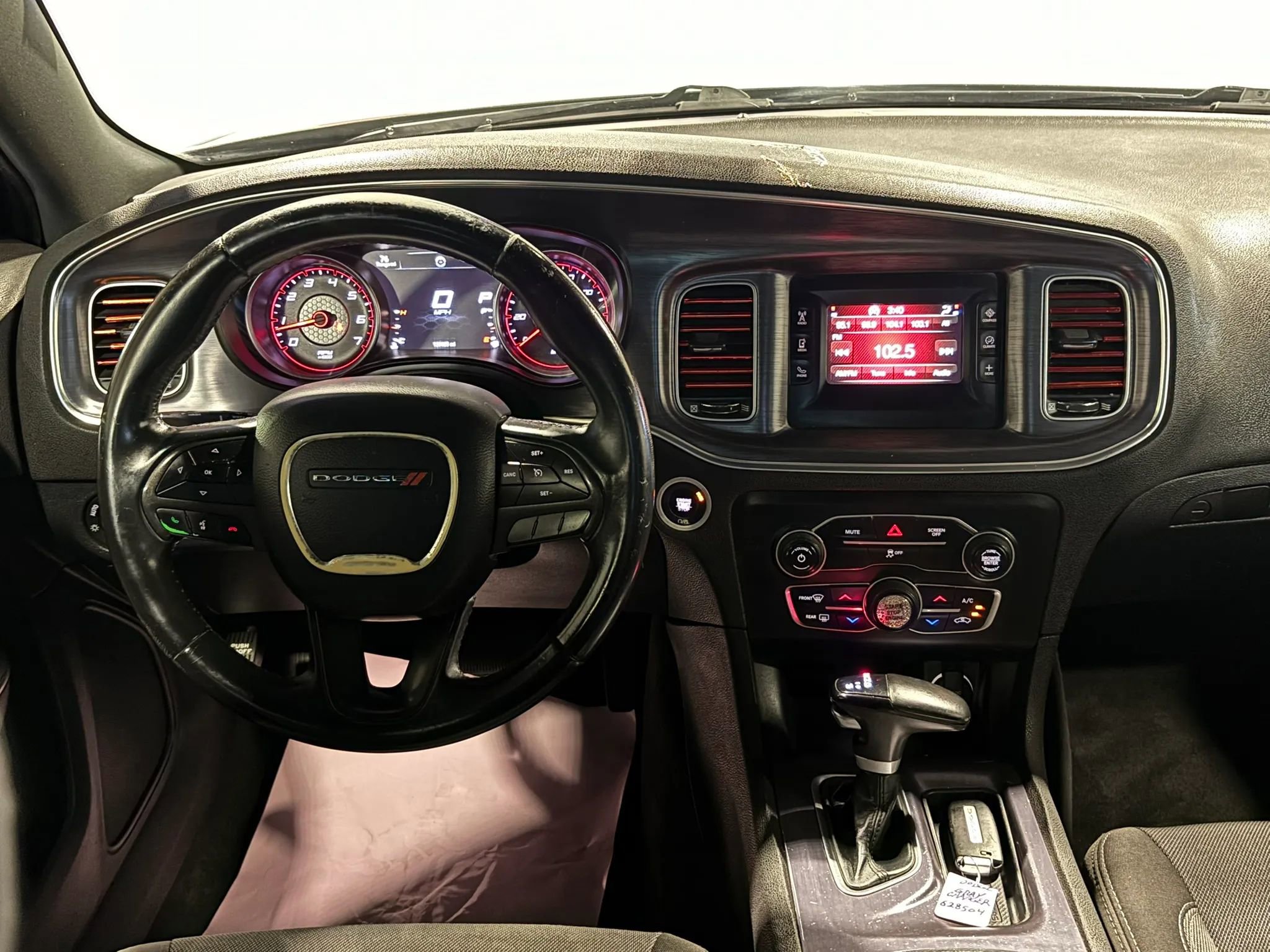 Used 2017 Dodge Charger SE RWD image 14