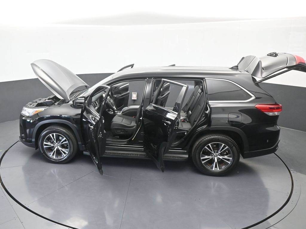 Used 2019 Toyota Highlander Plus FWD image 69