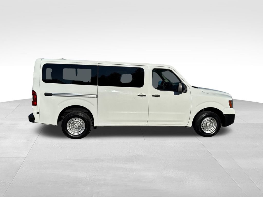 Used 2016 Nissan NV 3500 S image 7