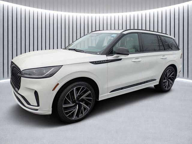 New 2026 Lincoln Aviator Black Label w/ Jet Appearance Package AWD/4WD image 7