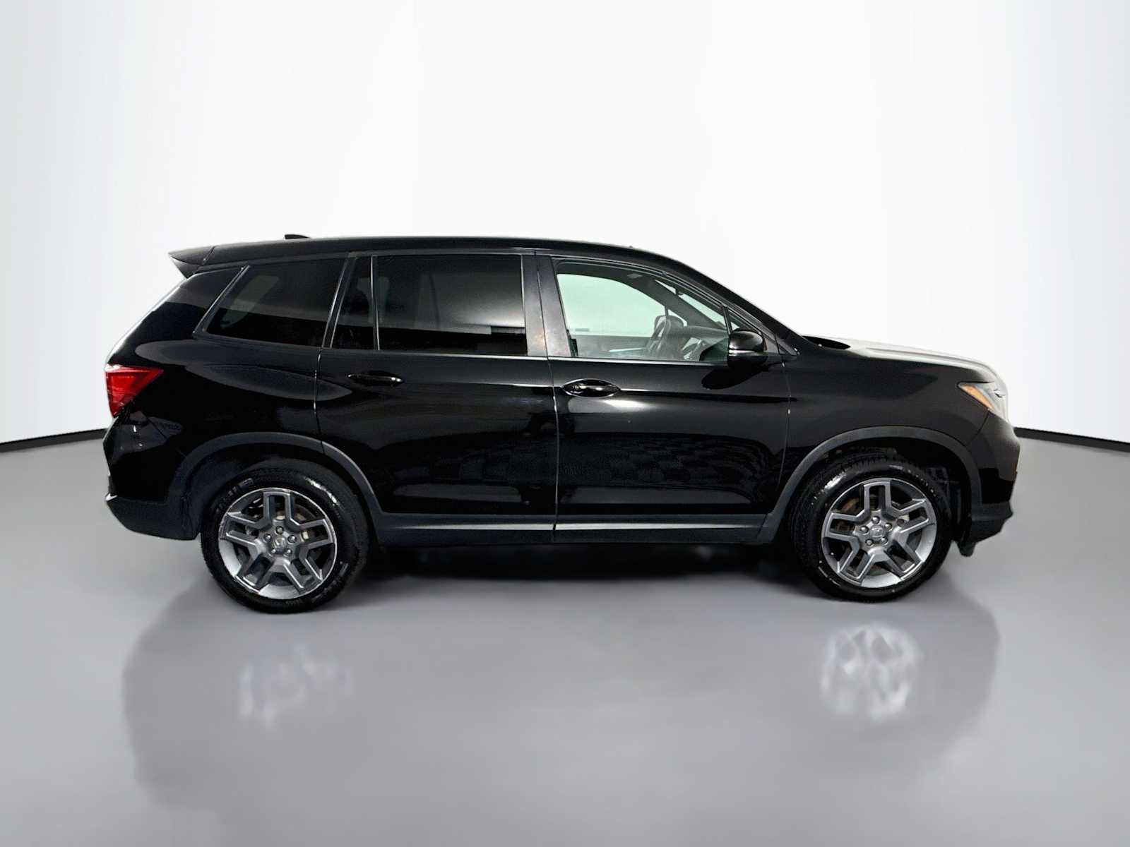 Used 2023 Honda Passport EX-L image 8