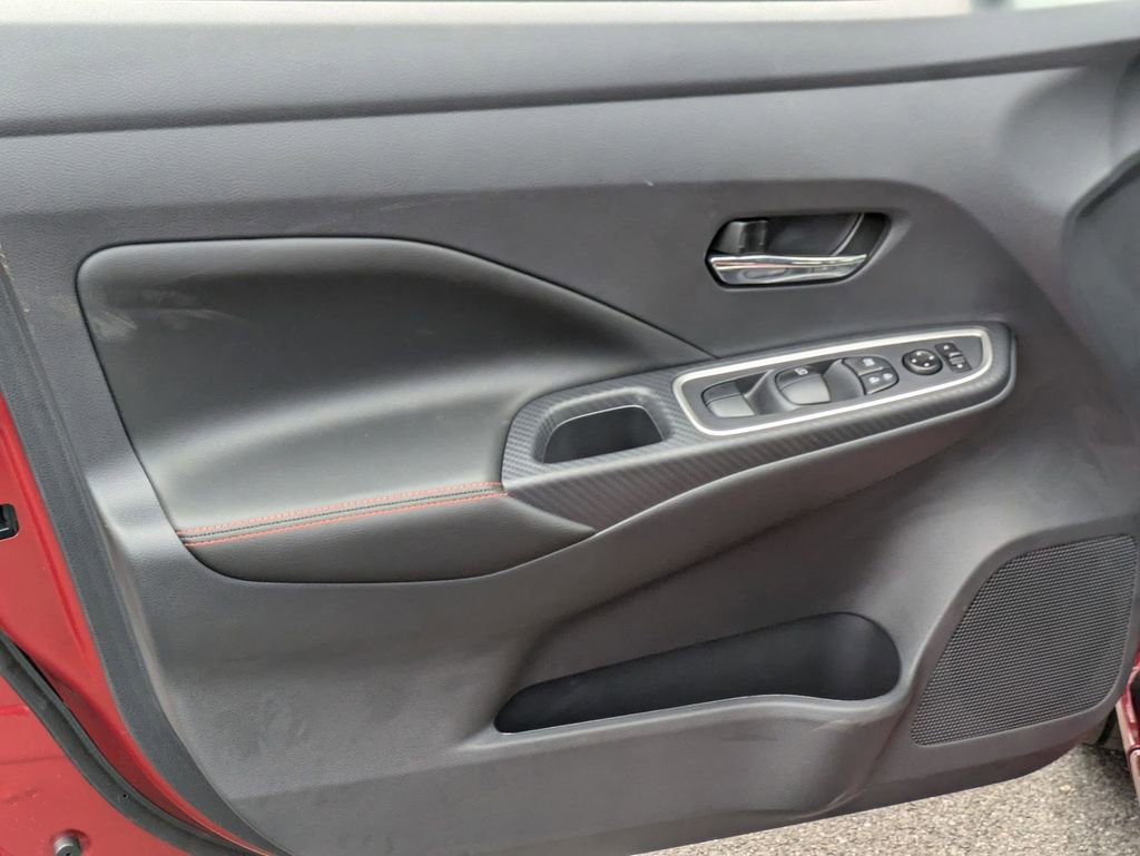 New 2025 Nissan Versa SR w/ Trunk Package image 7