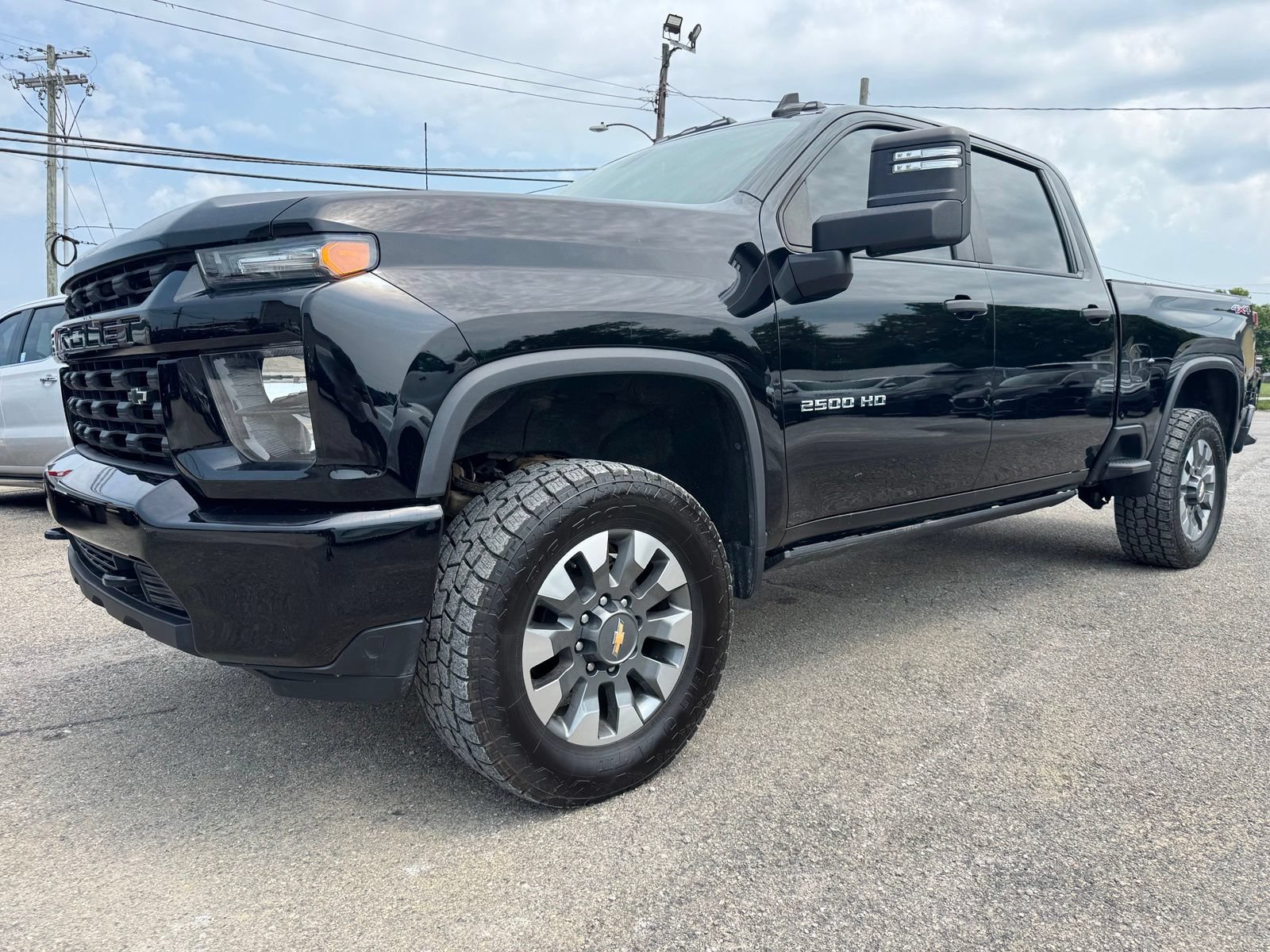 Used 2022 Chevrolet Silverado 2500 Custom w/ Custom Value Package AWD/4WD image 2