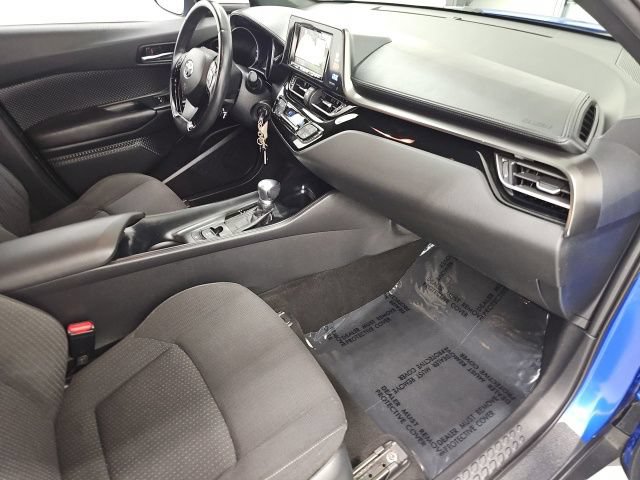 Used 2018 Toyota C-HR XLE FWD image 35