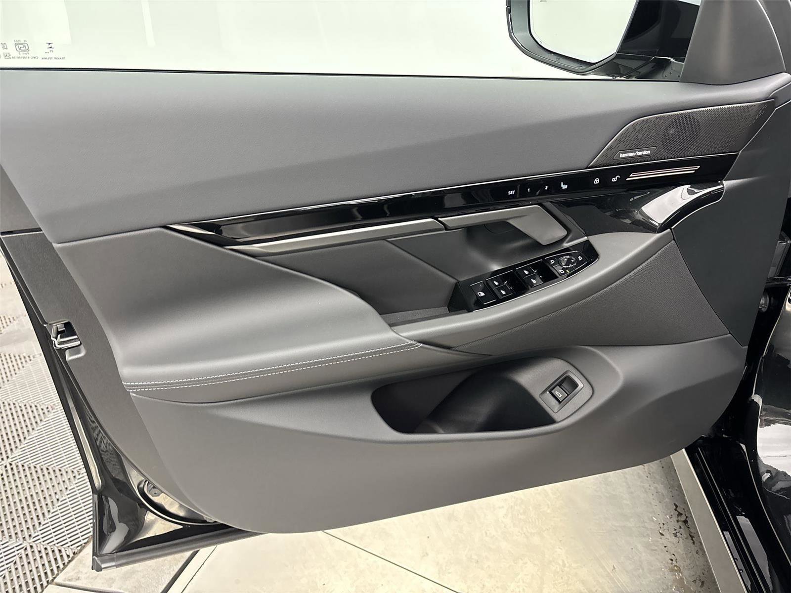 New 2026 BMW 530i xDrive w/ M Sport Package image 26