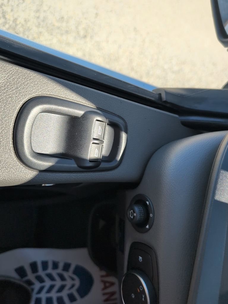 New 2026 Ford Transit 250 148 Medium Roof image 18