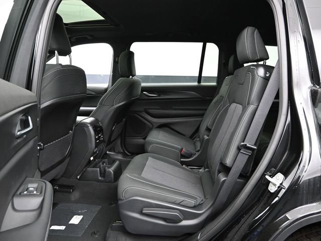 New 2025 Jeep Grand Cherokee L Laredo w/ Luxury Tech Group I image 19