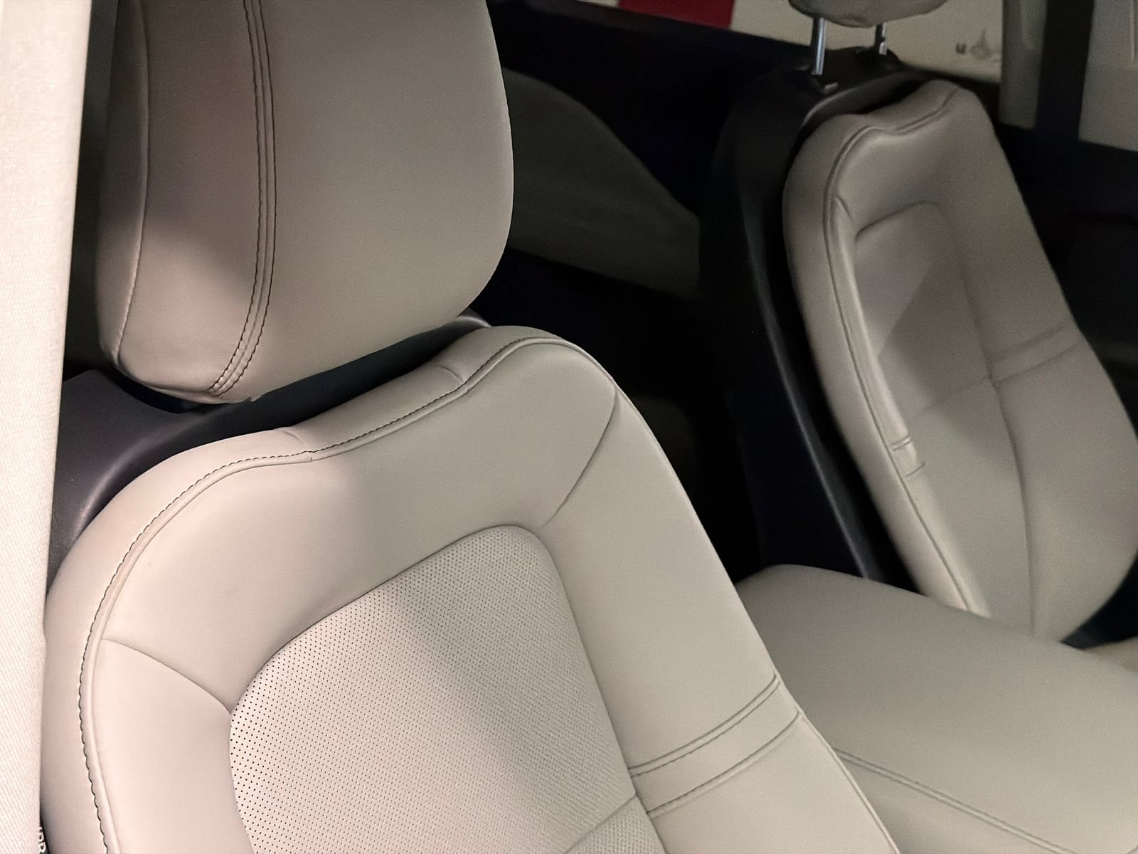 New 2026 Lincoln Aviator AWD image 12
