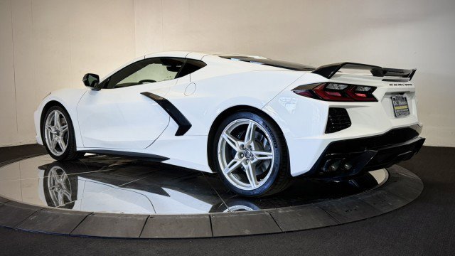 Used 2023 Chevrolet Corvette Stingray Premium Cpe w/ Z51 Performance Package image 23