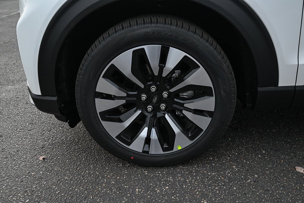 New 2026 Ford Explorer Platinum w/ LUX Leather Package image 12