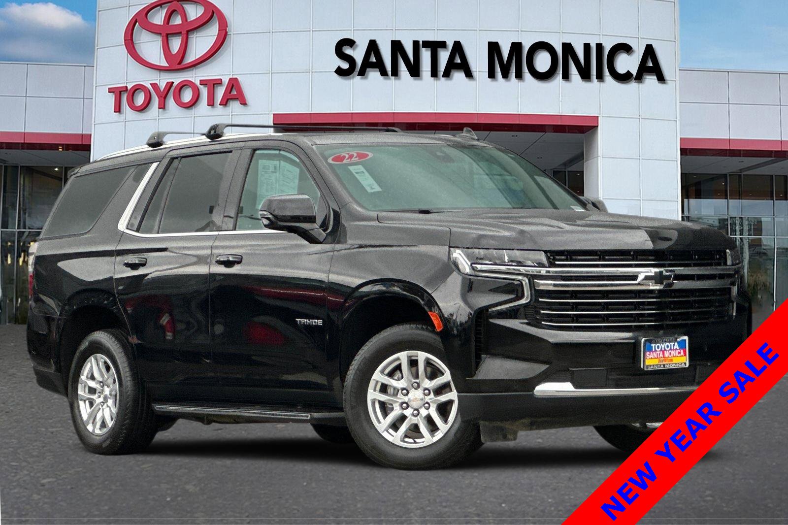 Used 2022 Chevrolet Tahoe LT w/ Luxury Package image 2