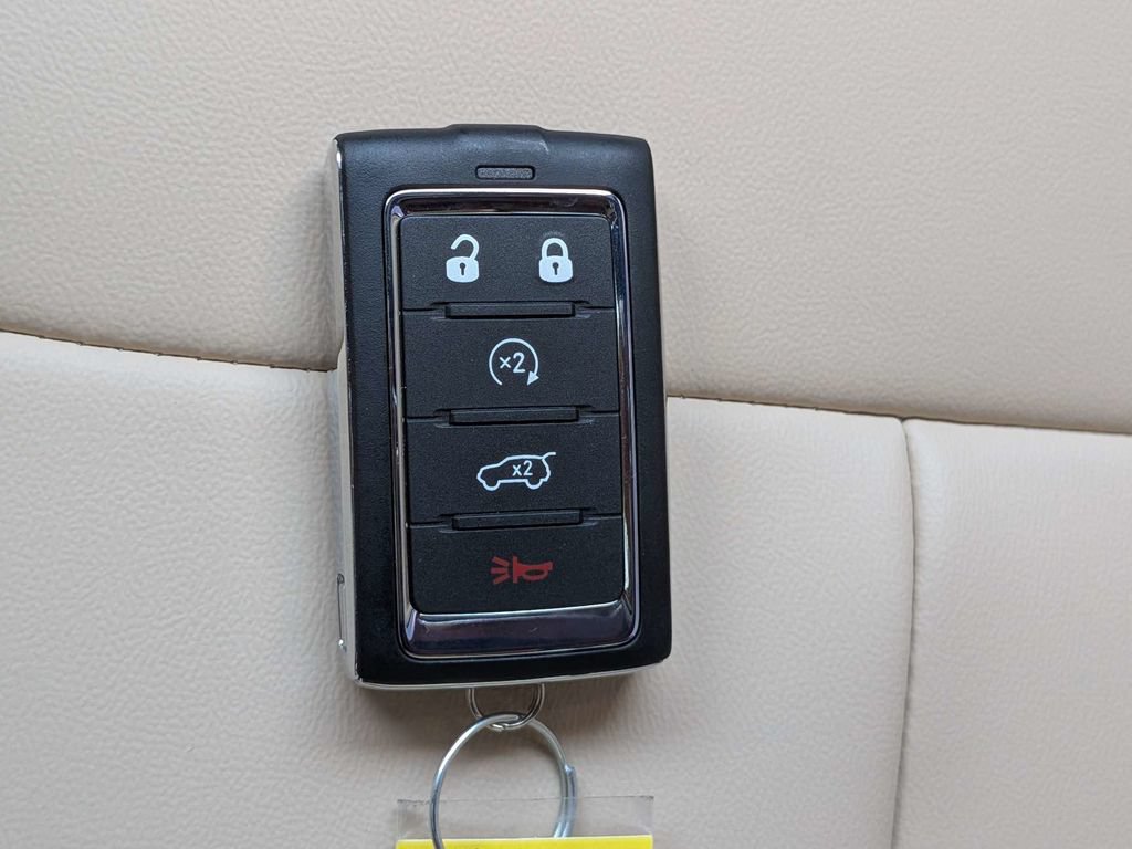 Used 2026 Jeep Grand Cherokee L Limited w/ Limited Altitude Package RWD image 31