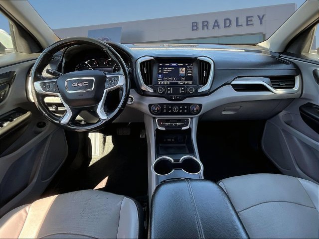 Used 2022 GMC Terrain SLT w/ LPO, Floor Liner Package AWD/4WD image 9
