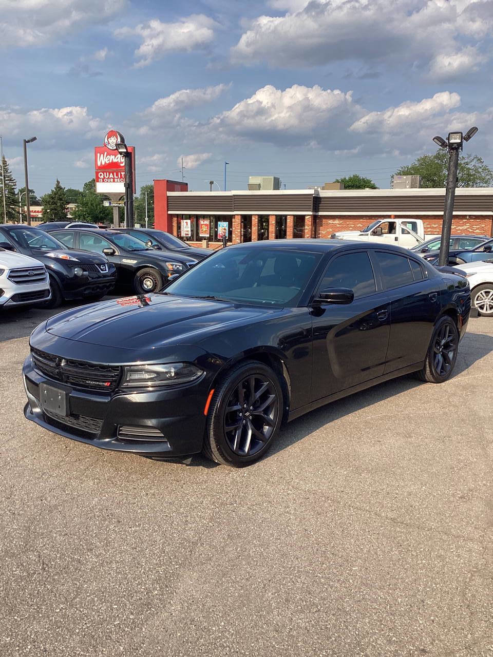 Used 2019 Dodge Charger SXT image 7