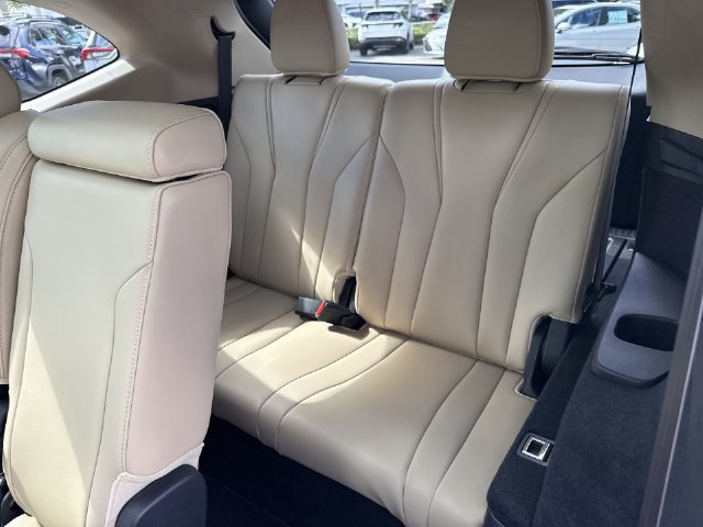 Used 2023 Acura MDX w/ Technology Package FWD image 24