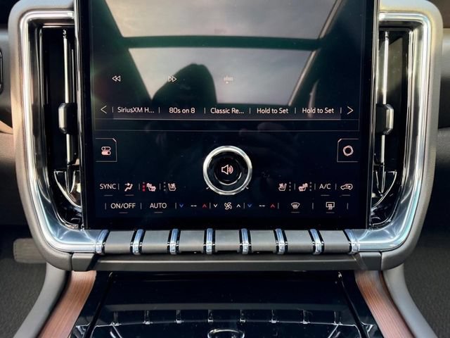 New 2026 GMC Yukon XL Denali w/ Sun & Power Step Package AWD/4WD image 20