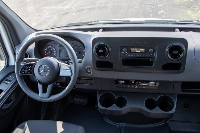 Used 2023 Mercedes-Benz Sprinter 4500 image 16