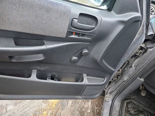 Used 2004 Dodge Dakota Sport w/ Tire & Handling Group image 12