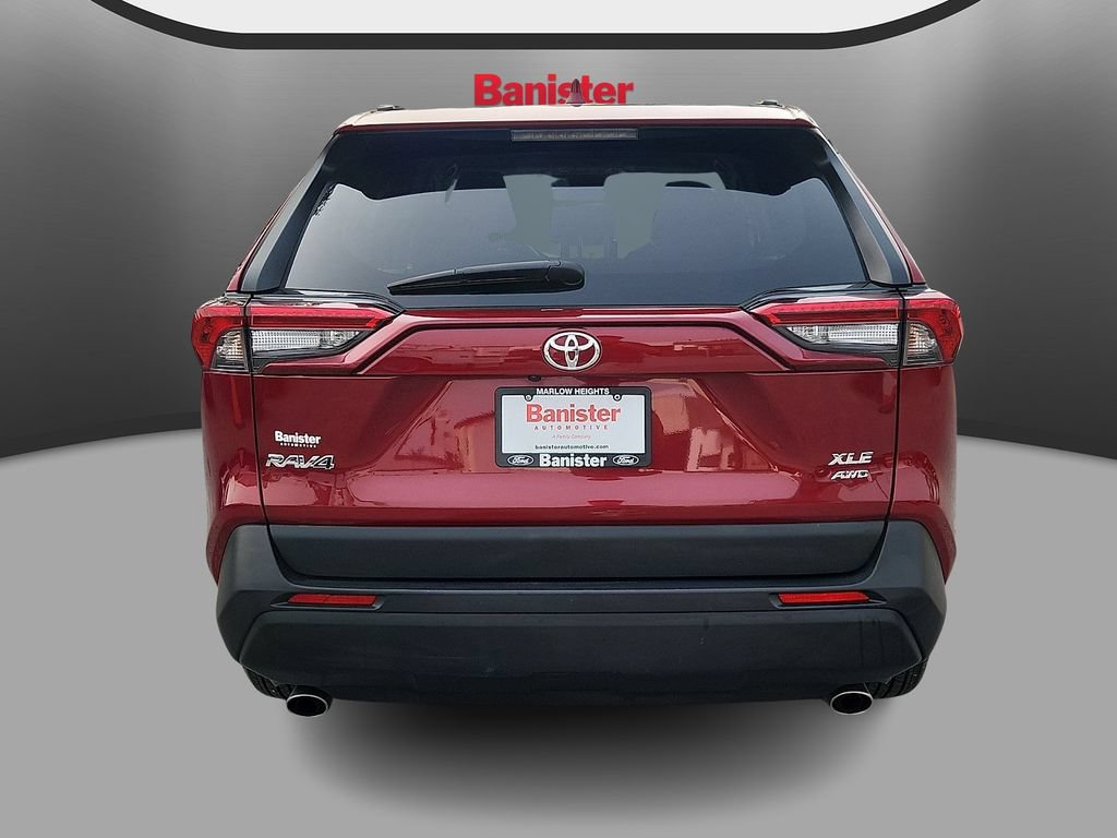 Used 2025 Toyota RAV4 XLE AWD/4WD image 5