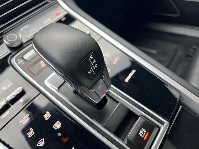 Used 2023 Porsche Panamera 4 Platinum Edition AWD/4WD image 20