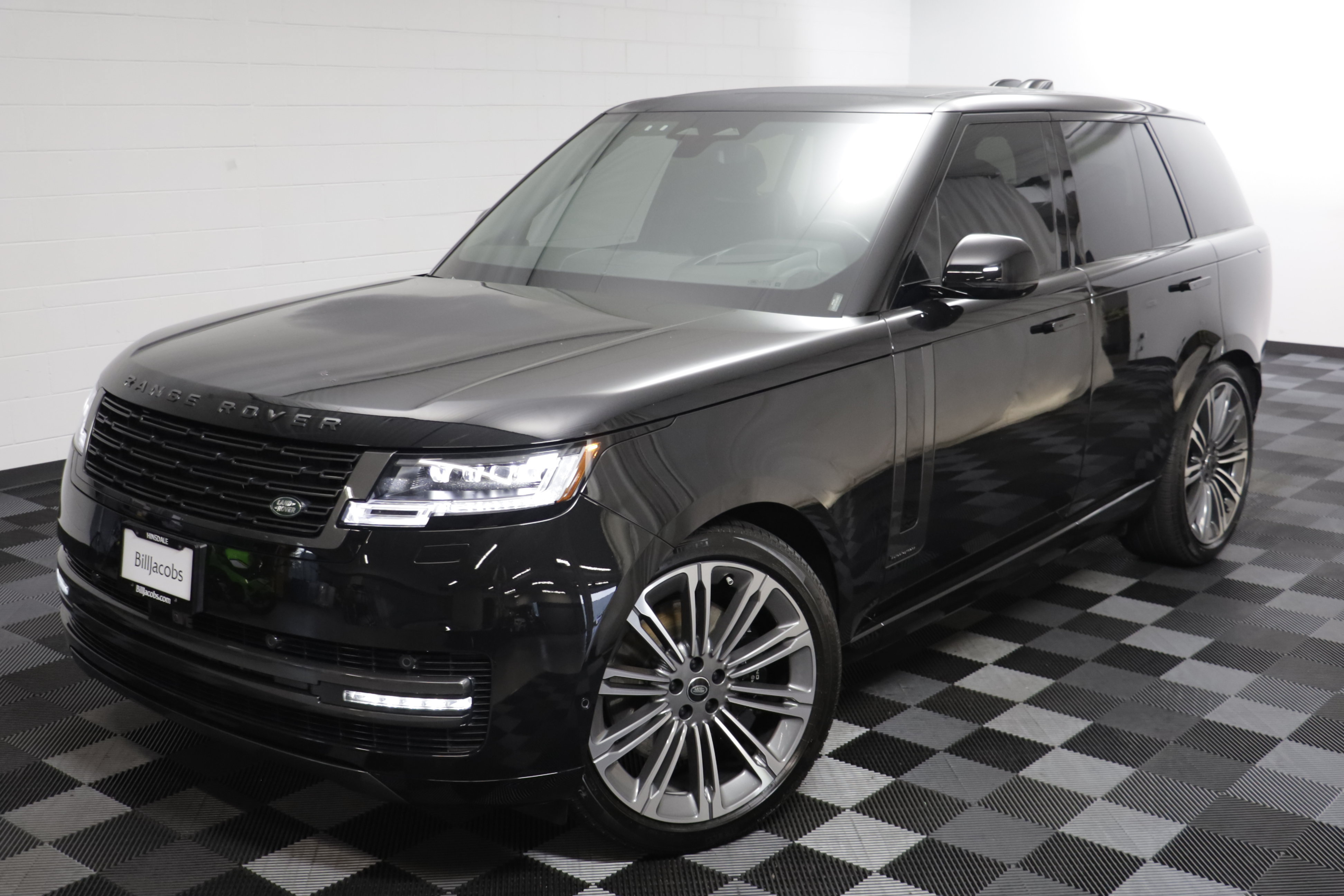 Used 2025 Land Rover Range Rover Autobiography AWD/4WD image 2