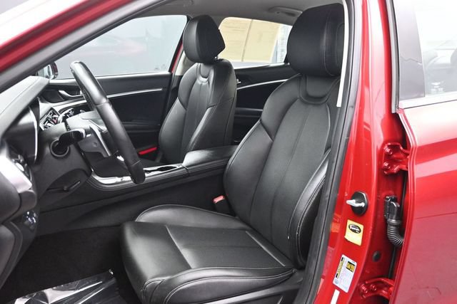 Used 2021 Genesis G70 2.0T RWD image 5