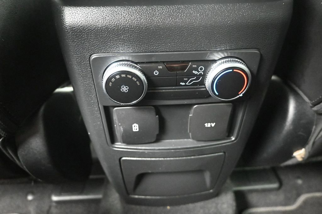 Used 2023 Ford Explorer XLT w/ Equipment Group 202A AWD/4WD image 32