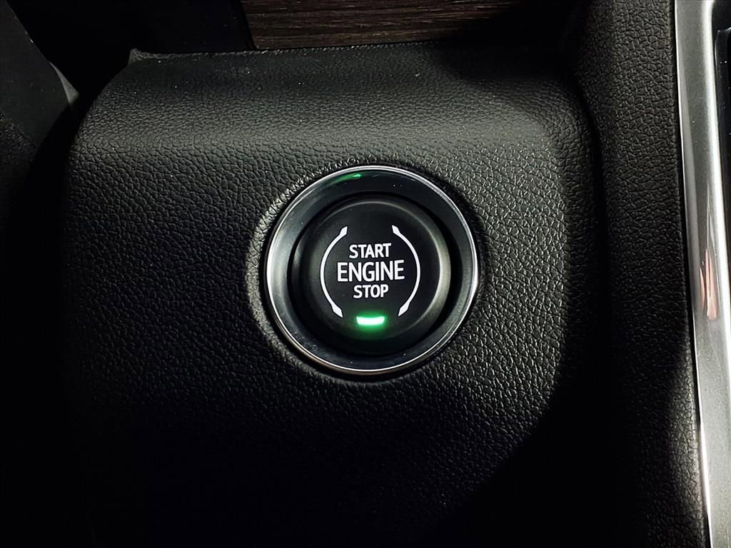 New 2026 GMC Acadia Denali w/ Super Cruise Package image 33
