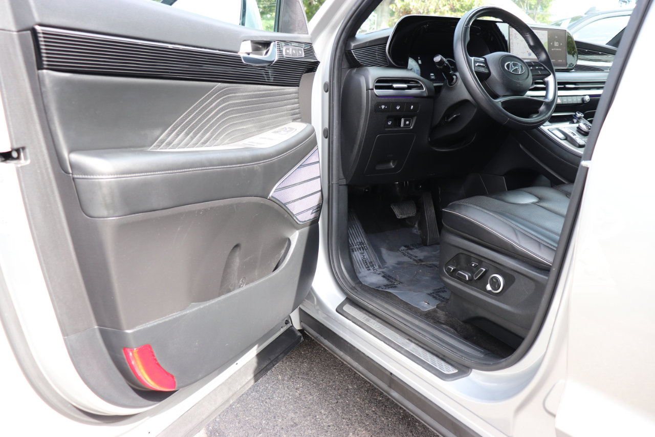 Used 2024 Hyundai Palisade Calligraphy image 10