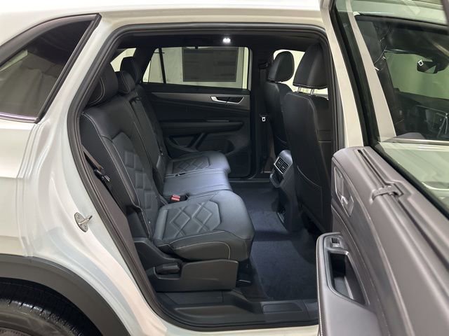 New 2026 Volkswagen Atlas Cross Sport SE image 33