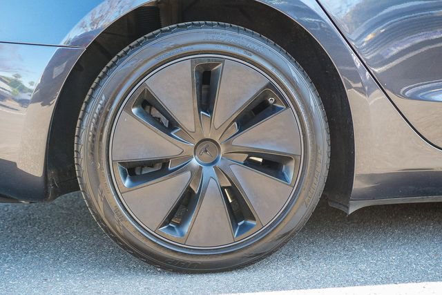 Used 2024 Tesla Model 3 Standard Range image 9