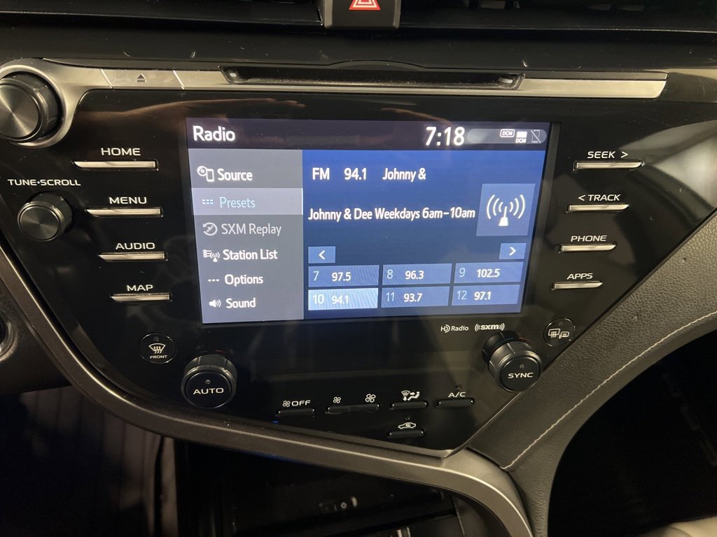 Used 2019 Toyota Camry XSE image 11