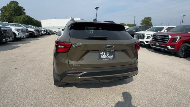 Used 2024 Chevrolet Trax ACTIV w/ Sunroof Package FWD image 8