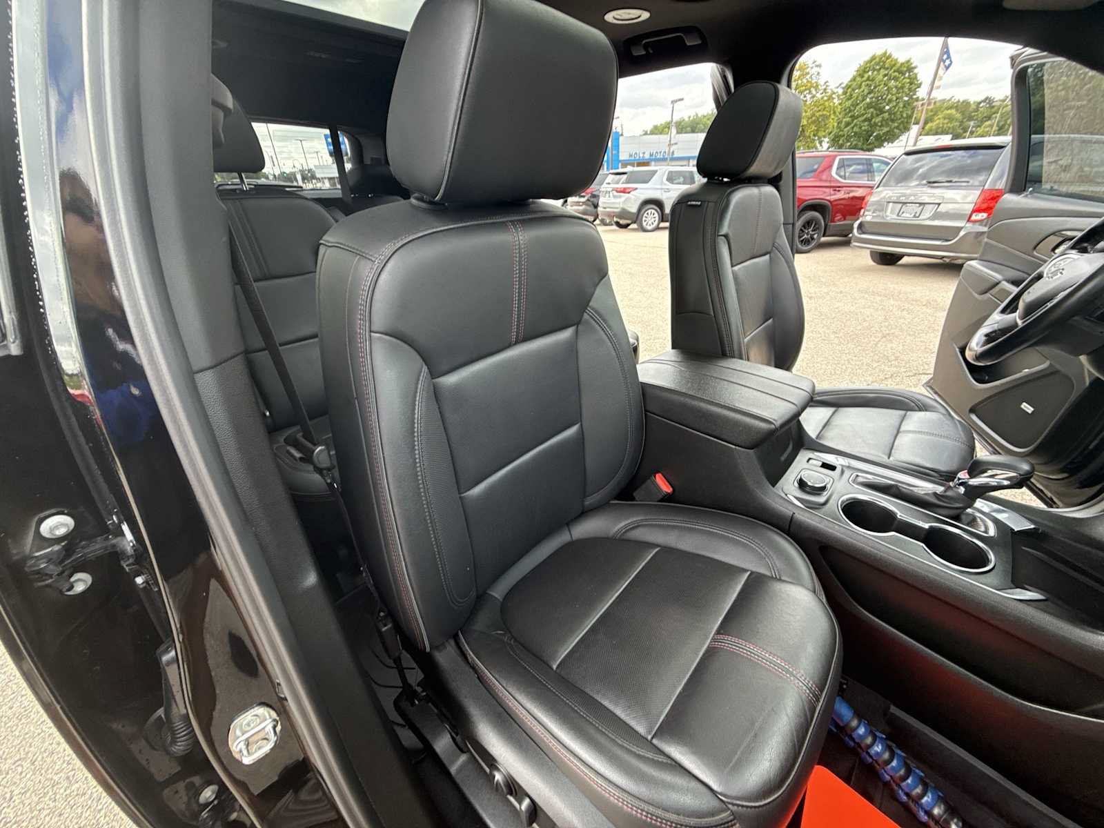 Certified 2023 Chevrolet Traverse RS w/ LPO, Floor Liner Package AWD/4WD image 29