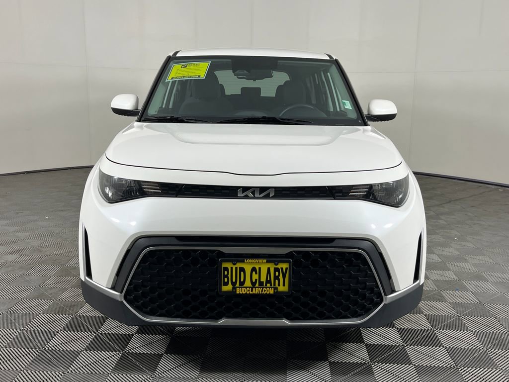 Used 2023 Kia Soul S FWD image 2