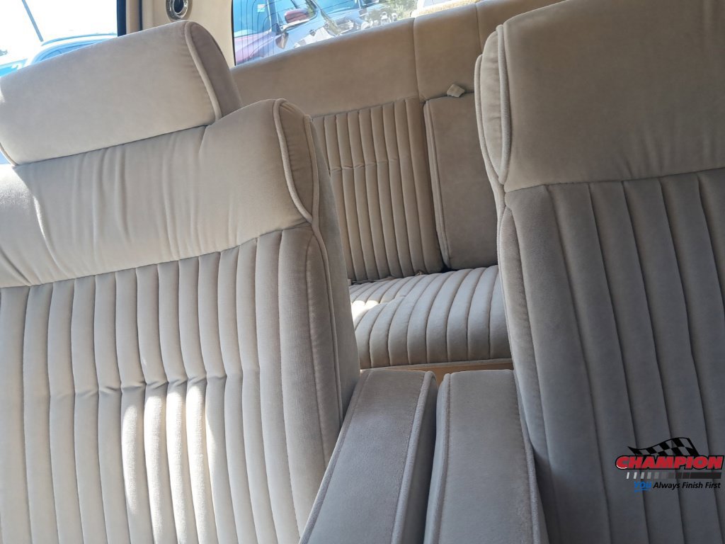 Used 1989 Chrysler New Yorker FWD image 24