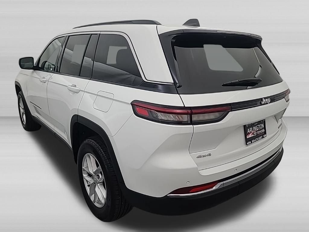 Used 2024 Jeep Grand Cherokee Laredo X AWD/4WD image 6