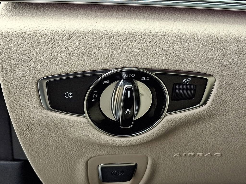 Used 2023 Mercedes-Benz E 350 4MATIC Sedan image 26