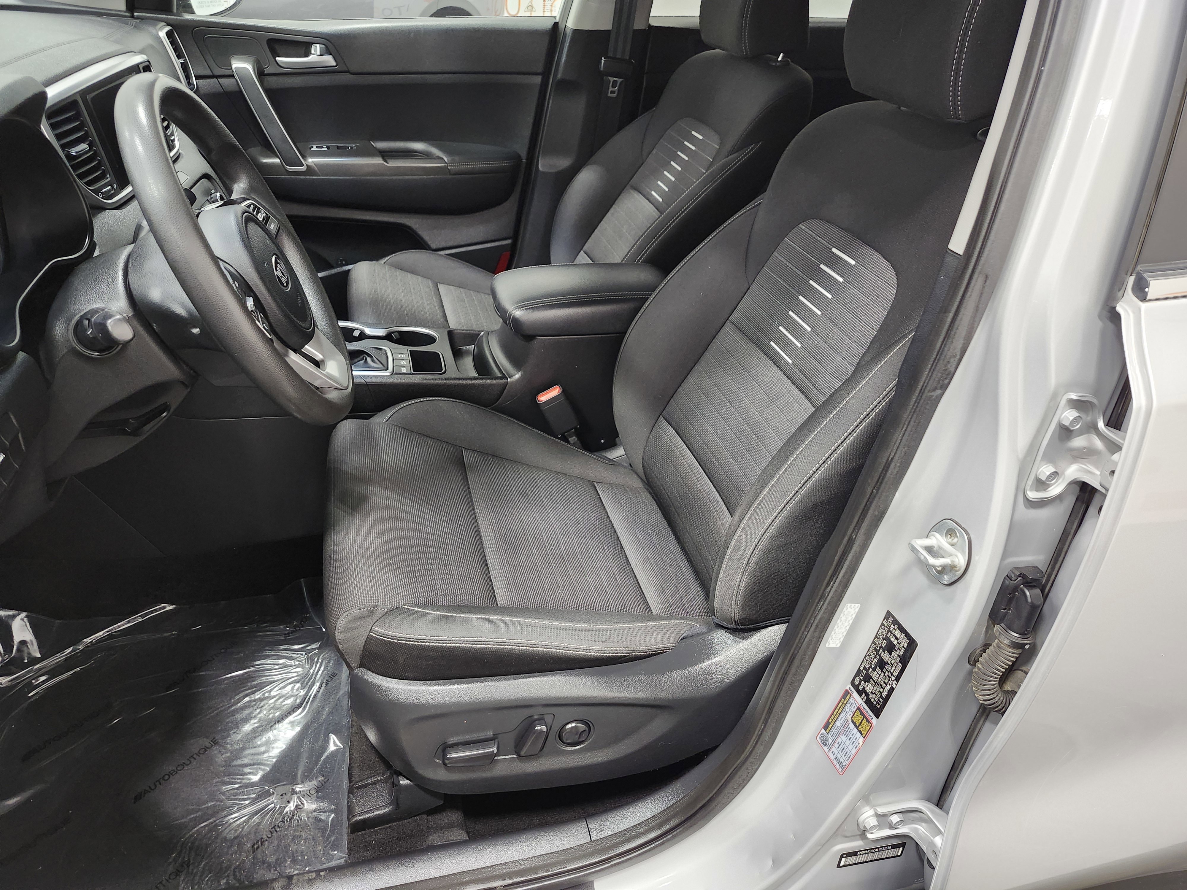 Used 2020 Kia Sportage LX w/ LX Popular Package image 23